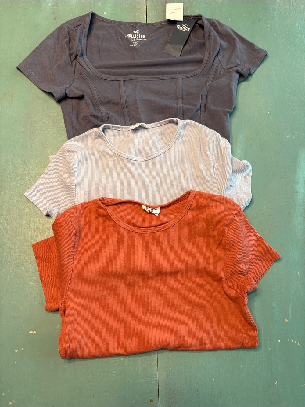 Hollister Navy, Light Blue, Rust Three-Pack Girls Tops